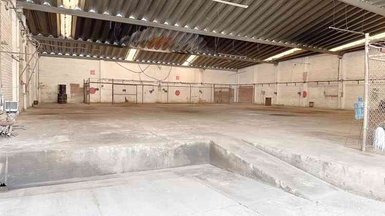 bodega en renta calle santa cruz del valle la llave san pedro tlaquepaque jalisco p3NR7eA